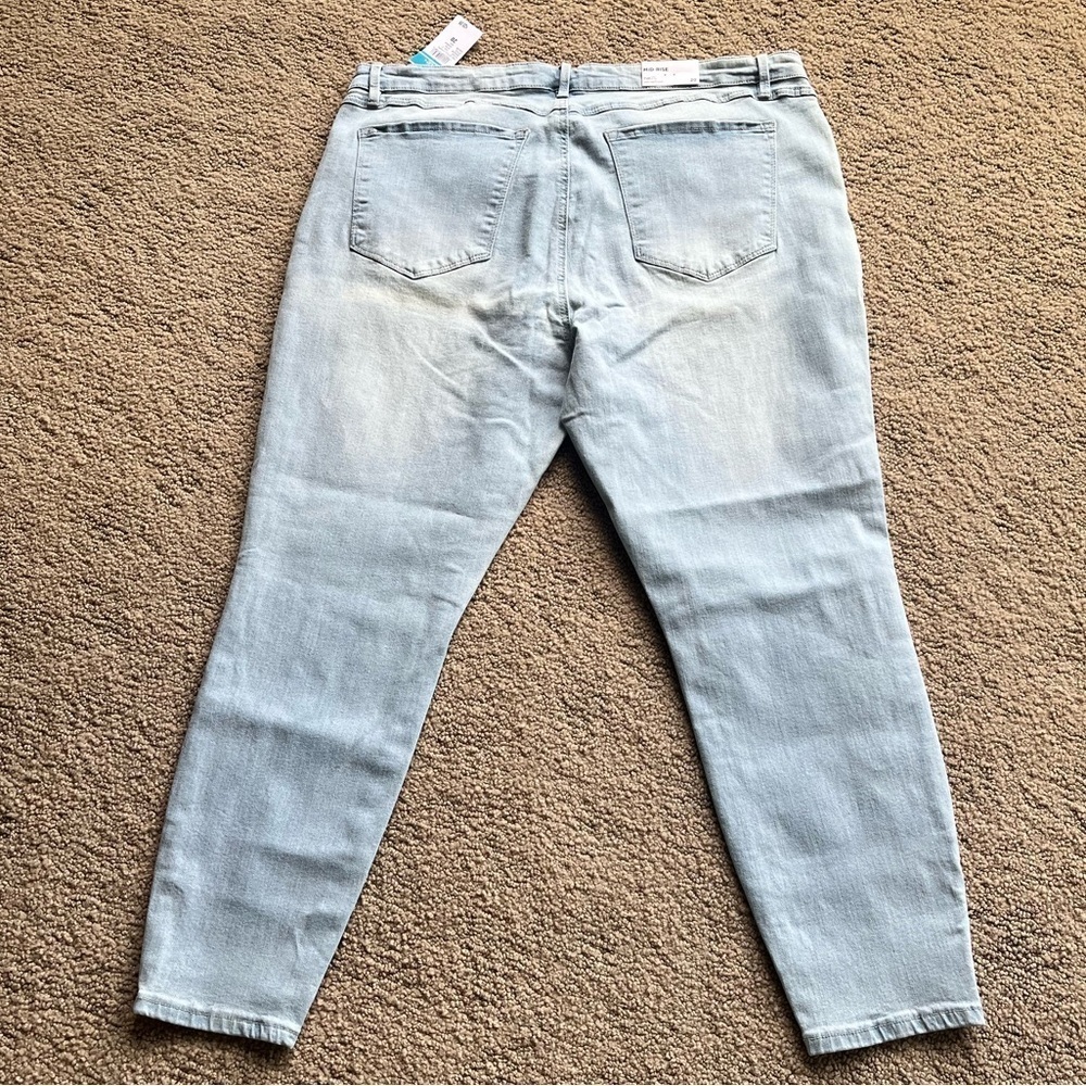 🇺🇸 Rue21 Mid-rise Ultimate Stretch Light Wash Ankle Jeans - Picture 2 of 10